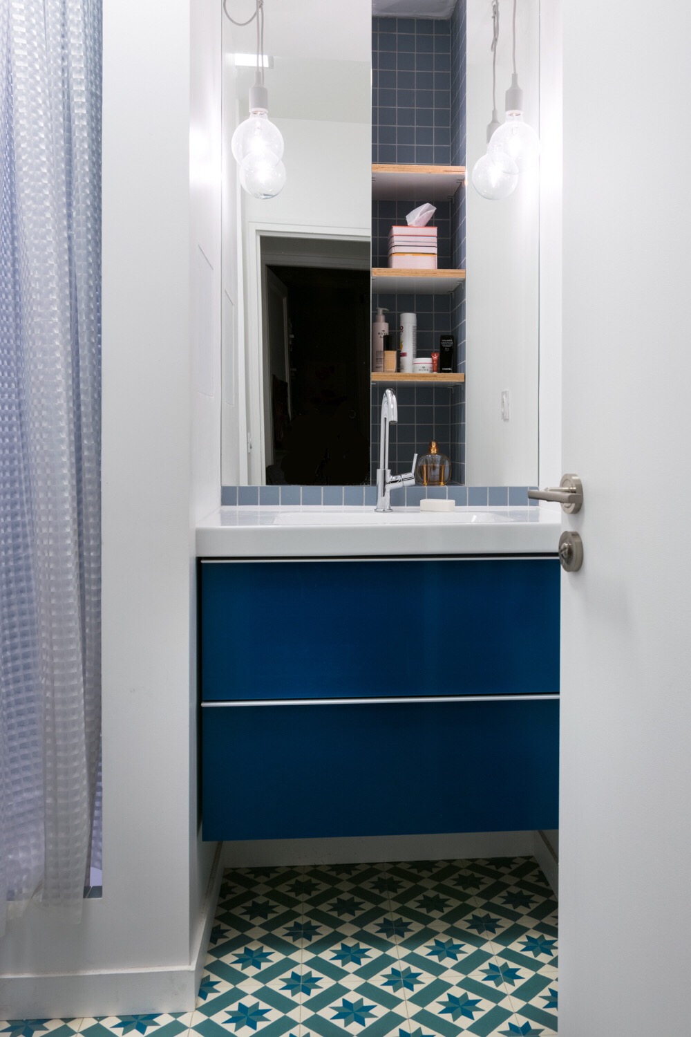 salle-de-bain-idee-bleu-huber