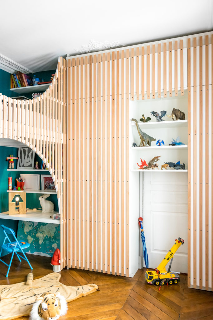 cabane-enfant-placard-bois