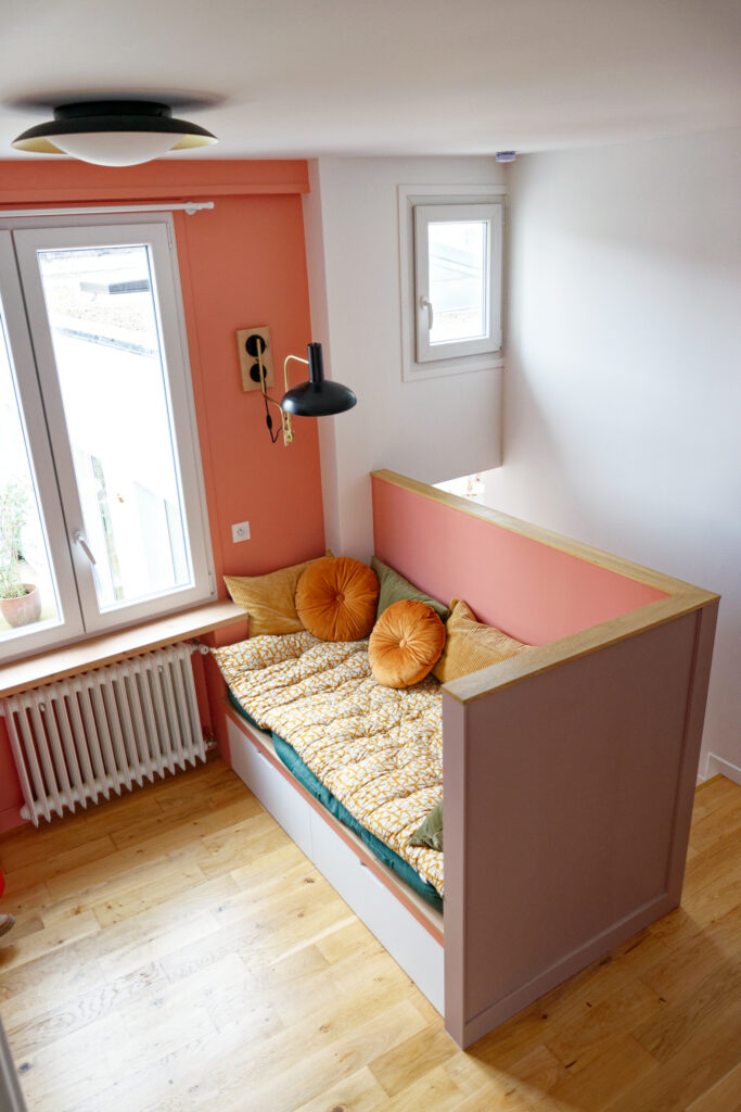 banquette-colore-bureau-maison