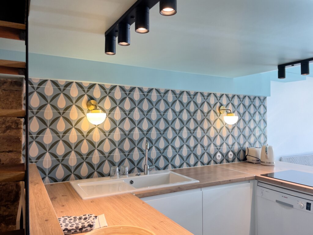 cuisine-deco-carrelage-couleur-renovation-paris-appartement-Gabrielle