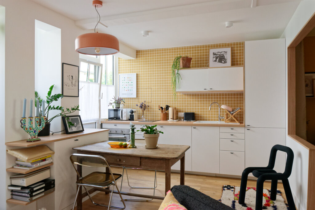 cuisine-carrelage jaune-studio-cour-paris-ctahan