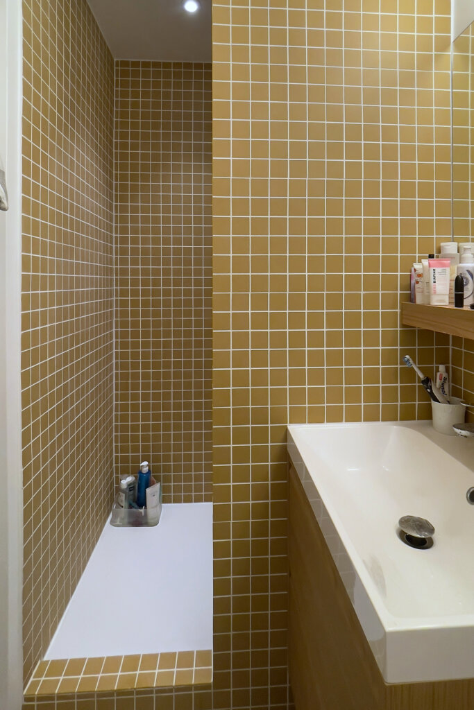 douche-mosaique-moutarde-paris-ctahan